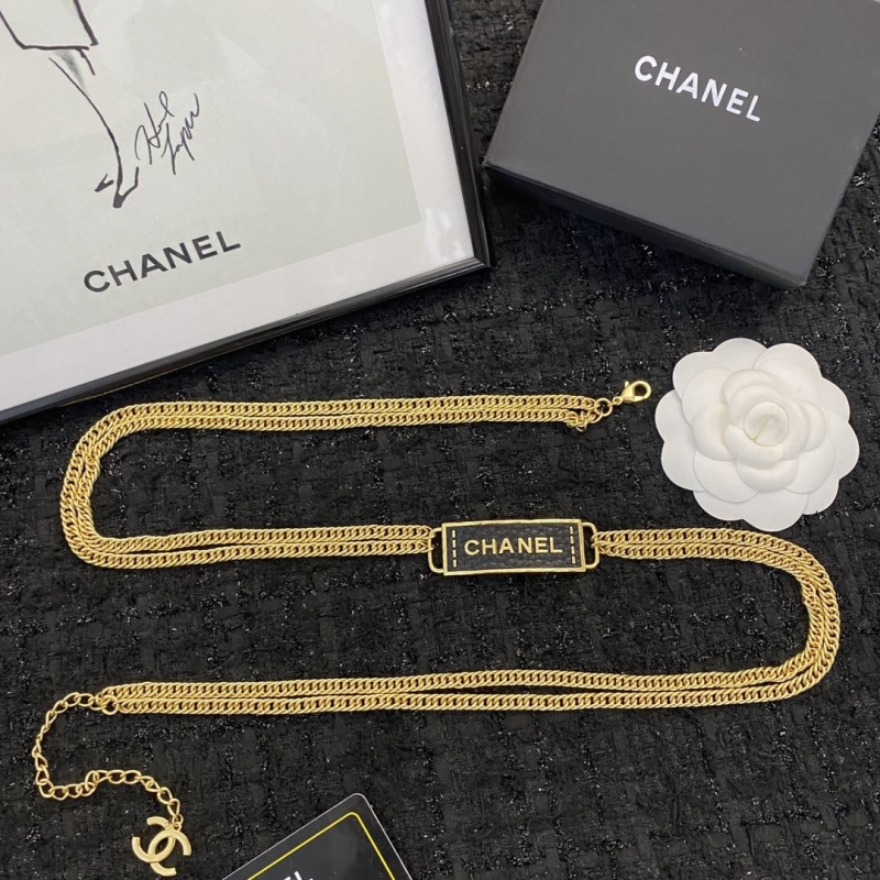 Ch**el waist chain